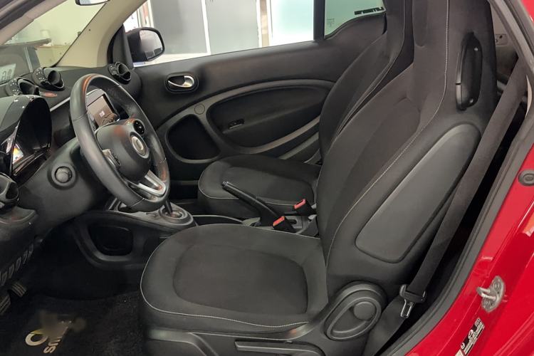 Used smart fortwo 2019 0.9T 66kW Hardtop Engine Version China VI Emission Standard Left Front Seat