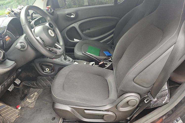 Used smart fortwo 2019 0.9T 66 kW Yufeng Blue Special Edition China V Standard Left Front Seat