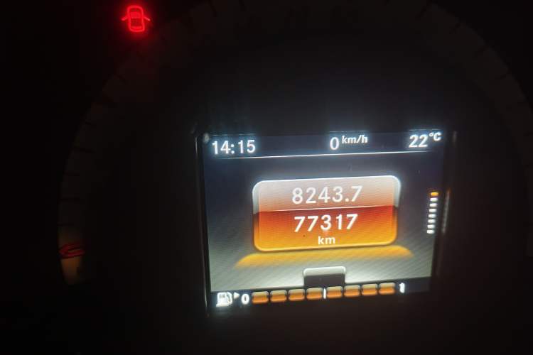 Used smart fortwo 2019 0.9T 66kW Hardtop Engine Version China VI Emission Standard Odometer Close Up
