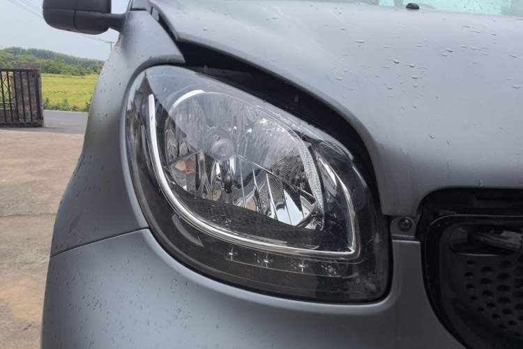 Used smart fortwo 2019 0.9T 66kW Hardtop Wind Power Edition China VI Right Front Headlight