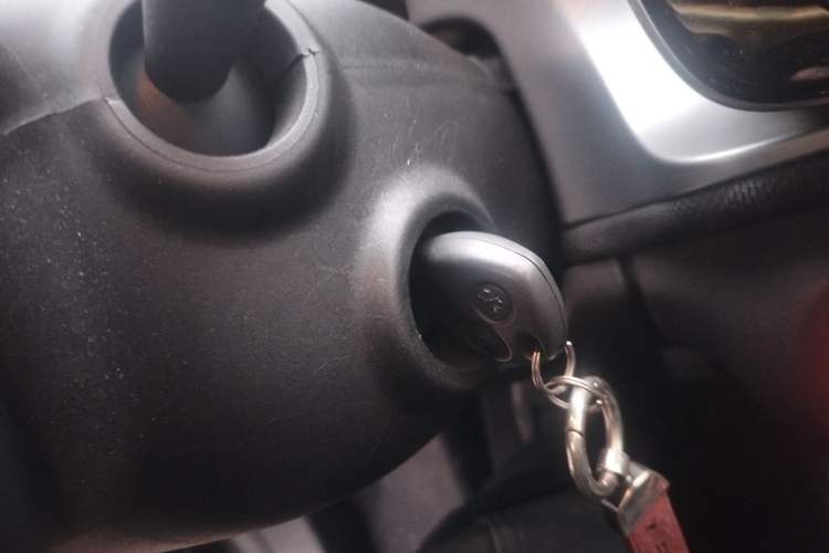 Used smart fortwo 2019 0.9T 66kW Hardtop Wind Power Edition China VI Vehicle Key