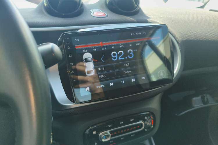 Used smart fortwo 2019 0.9T 66kW Hardtop Wind Power Edition China VI Audio And AC Panel