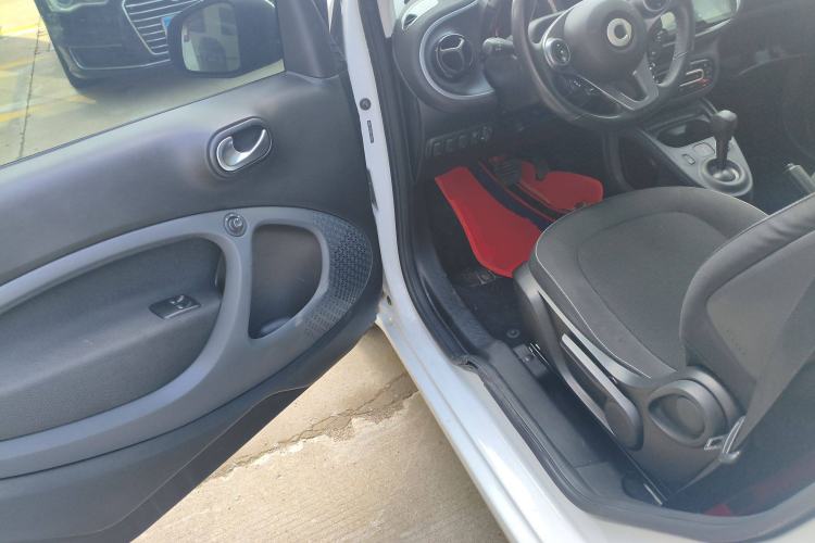 Used smart fortwo 2019 0.9T 66kW Hardtop Wind Power Edition China VI Driver Seat