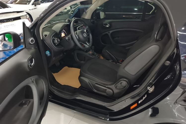 Used smart fortwo 2019 0.9T 66kW Hardtop Wind Power Edition China VI Driver Seat