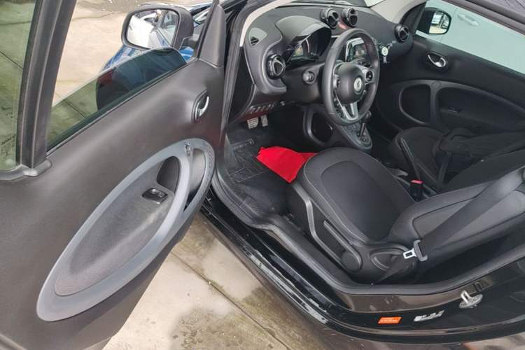 Used smart fortwo 2019 0.9T 66kW Hardtop Wind Power Edition China VI Driver Seat