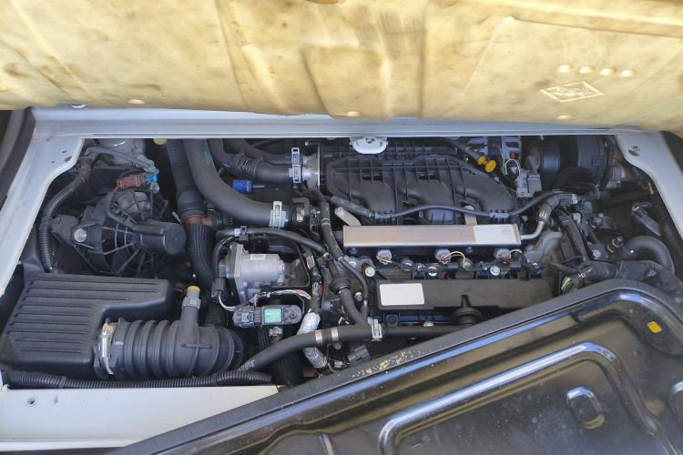 Used smart fortwo 2019 0.9T 66kW Hardtop Wind Power Edition China VI Engine Bay