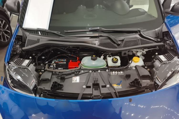 Used smart fortwo 2019 0.9T 66kW Hardtop Wind Power Edition China VI Engine Bay