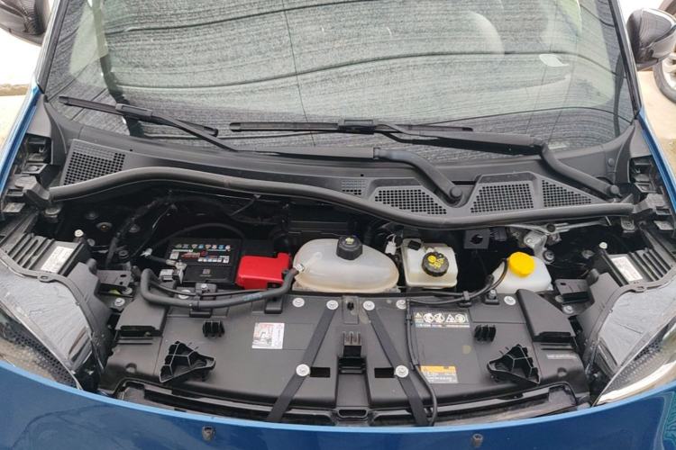 Used smart fortwo 2019 0.9T 66kW Hardtop Wind Power Edition China VI Engine Bay