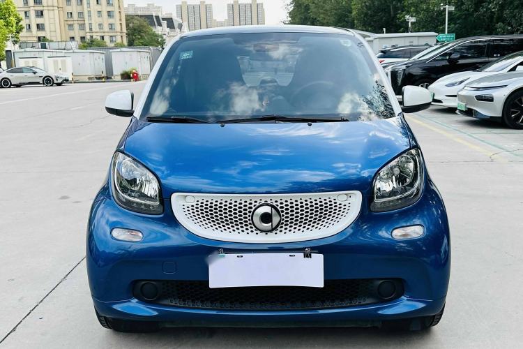 Used smart fortwo 2019 0.9T 66kW Hardtop Wind Power Edition China VI Exterior 1