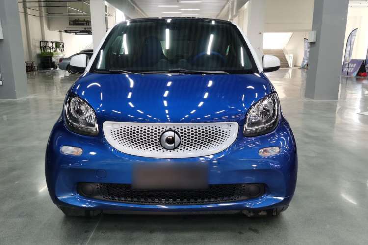 Used smart fortwo 2019 0.9T 66kW Hardtop Engine Version China VI Emission Standard Exterior 1
