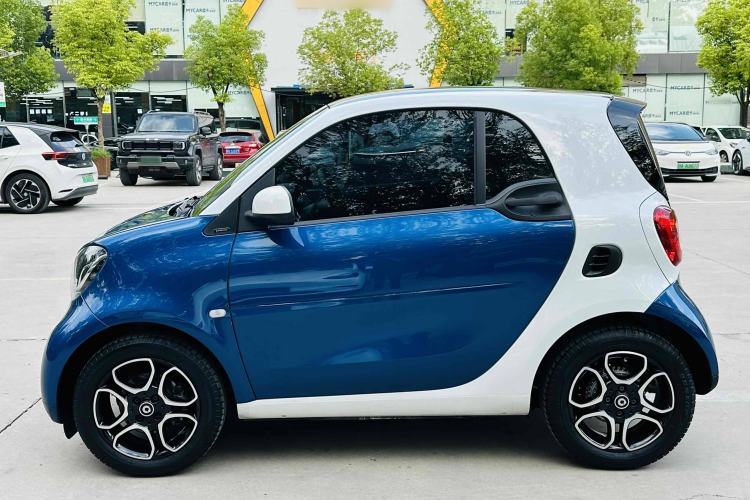 Used smart fortwo 2019 0.9T 66kW Hardtop Wind Power Edition China VI Exterior 2
