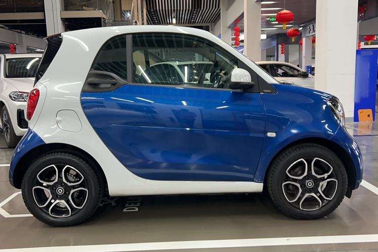Used smart fortwo 2019 0.9T 66kW Hardtop Wind Power Edition China VI Exterior 2
