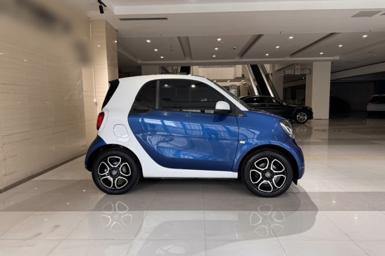 Used smart fortwo 2019 0.9T 66kW Hardtop Wind Power Edition China VI Exterior 2