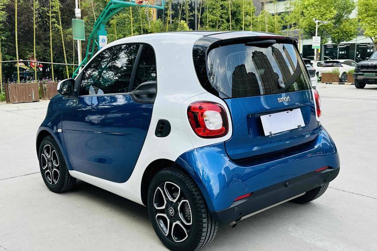 Used smart fortwo 2019 0.9T 66kW Hardtop Wind Power Edition China VI Exterior 3