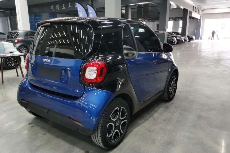 Used smart fortwo 2019 0.9T 66kW Hardtop Wind Power Edition China VI Exterior 3