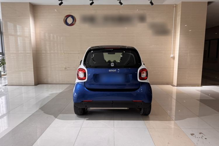 Used smart fortwo 2019 0.9T 66kW Hardtop Wind Power Edition China VI Exterior 3