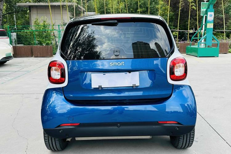 Used smart fortwo 2019 0.9T 66kW Hardtop Wind Power Edition China VI Exterior 4