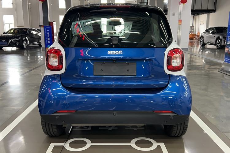 Used smart fortwo 2019 0.9T 66kW Hardtop Wind Power Edition China VI Exterior 4