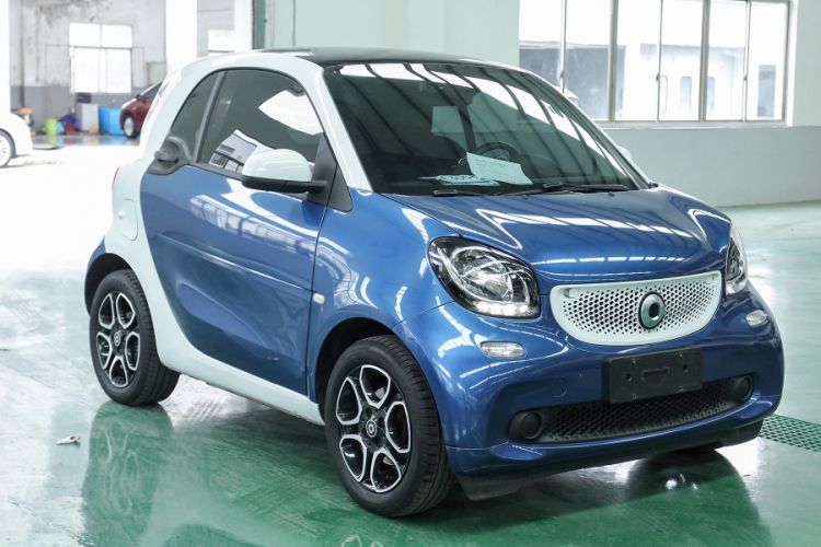 Used smart fortwo 2019 0.9T 66kW Hardtop Wind Power Edition China VI Exterior 4