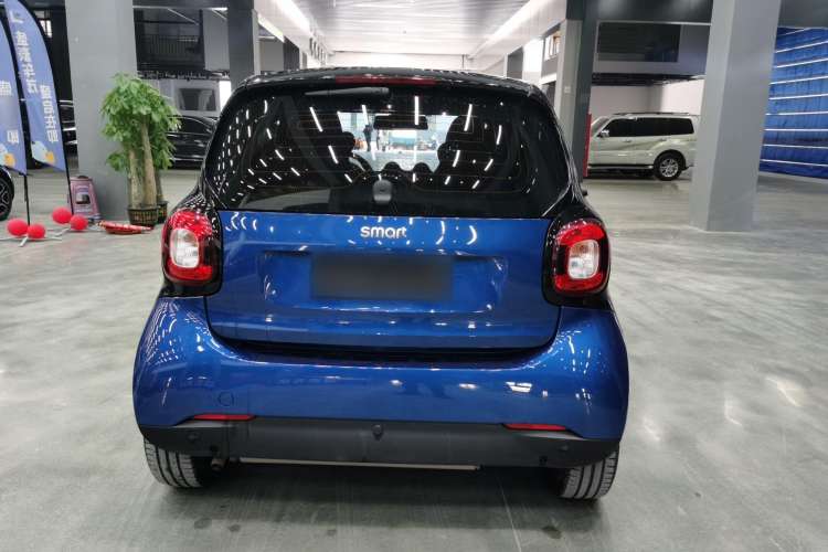 Used smart fortwo 2019 0.9T 66kW Hardtop Wind Power Edition China VI Exterior 4
