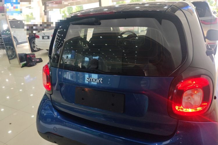 Used smart fortwo 2019 0.9T 66kW Hardtop Wind Power Edition China VI Exterior 4