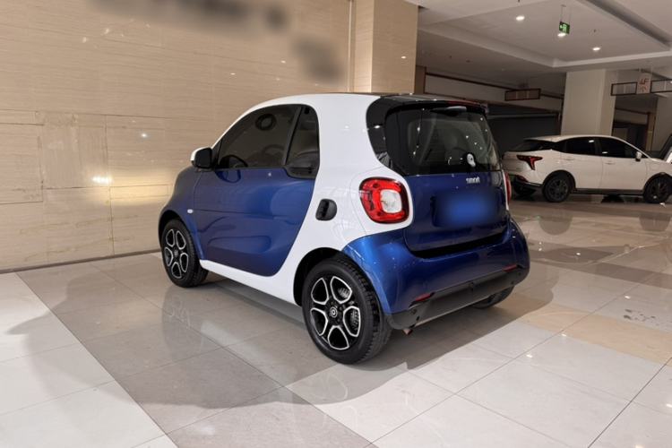 Used smart fortwo 2019 0.9T 66kW Hardtop Wind Power Edition China VI Exterior 4
