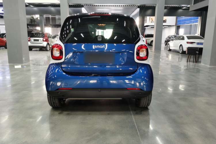 Used smart fortwo 2019 0.9T 66kW Hardtop Engine Version China VI Emission Standard Exterior 4