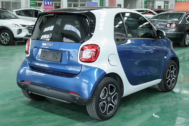 Used smart fortwo 2019 0.9T 66kW Hardtop Wind Power Edition China VI Exterior 5