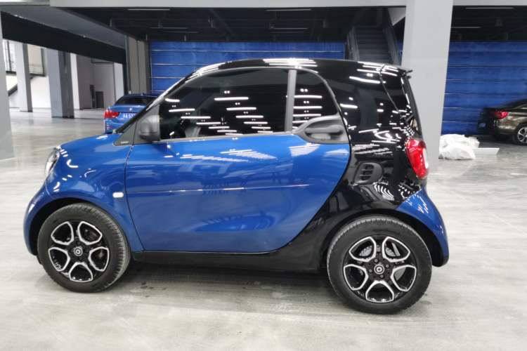 Used smart fortwo 2019 0.9T 66kW Hardtop Wind Power Edition China VI Exterior 5