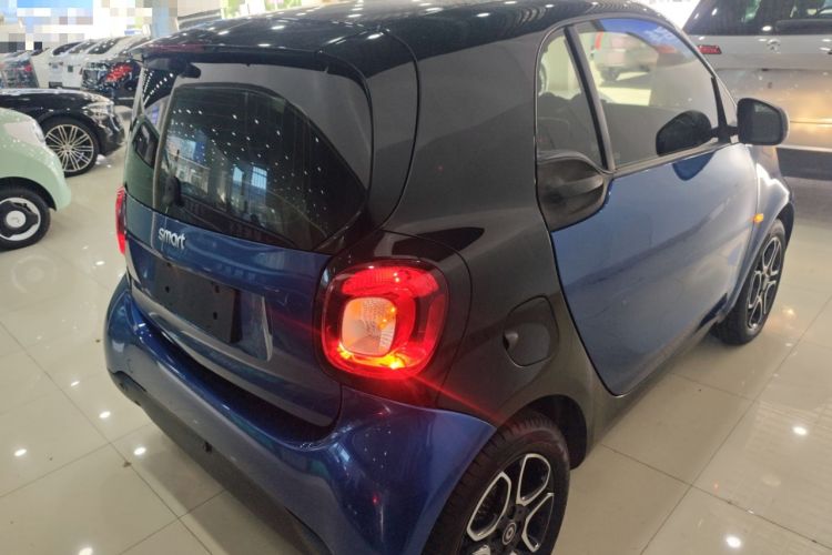 Used smart fortwo 2019 0.9T 66kW Hardtop Wind Power Edition China VI Exterior 5