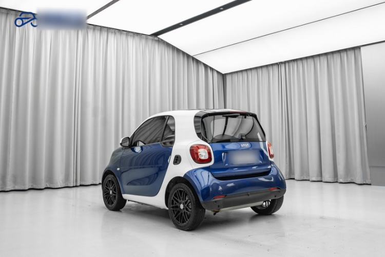 Used smart fortwo 2019 0.9T 66kW Hardtop Wind Power Edition China VI Exterior 5