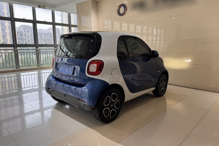 Used smart fortwo 2019 0.9T 66kW Hardtop Wind Power Edition China VI Exterior 5