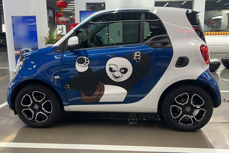 Used smart fortwo 2019 0.9T 66kW Hardtop Wind Power Edition China VI Exterior 5