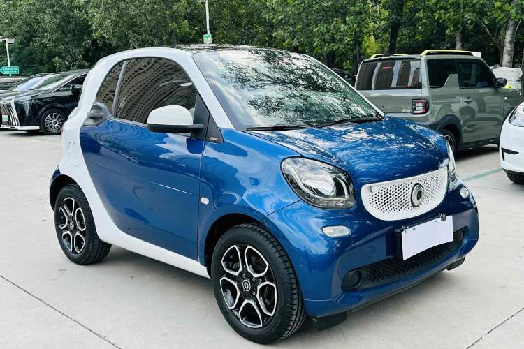 Used smart fortwo 2019 0.9T 66kW Hardtop Wind Power Edition China VI Exterior 7