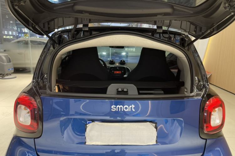 Used smart fortwo 2019 0.9T 66kW Hardtop Wind Power Edition China VI Exterior 7