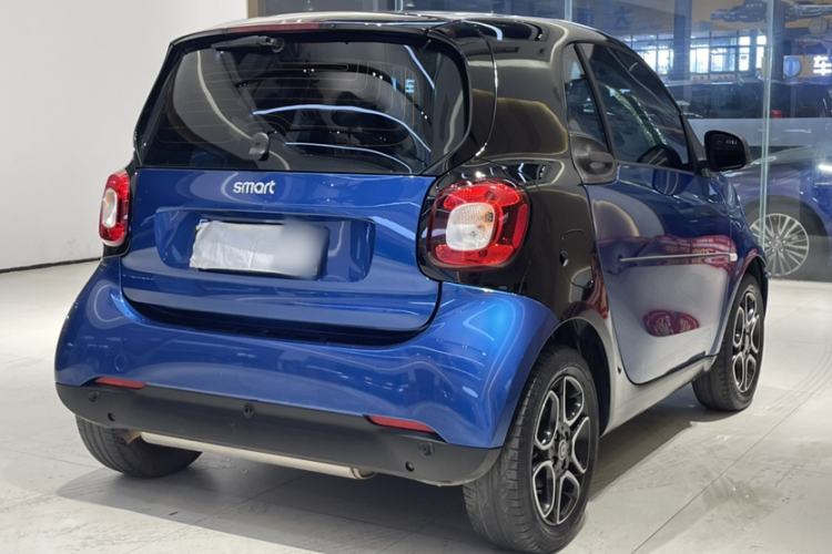 Used smart fortwo 2019 0.9T 66kW Hardtop Wind Power Edition China VI Exterior 8