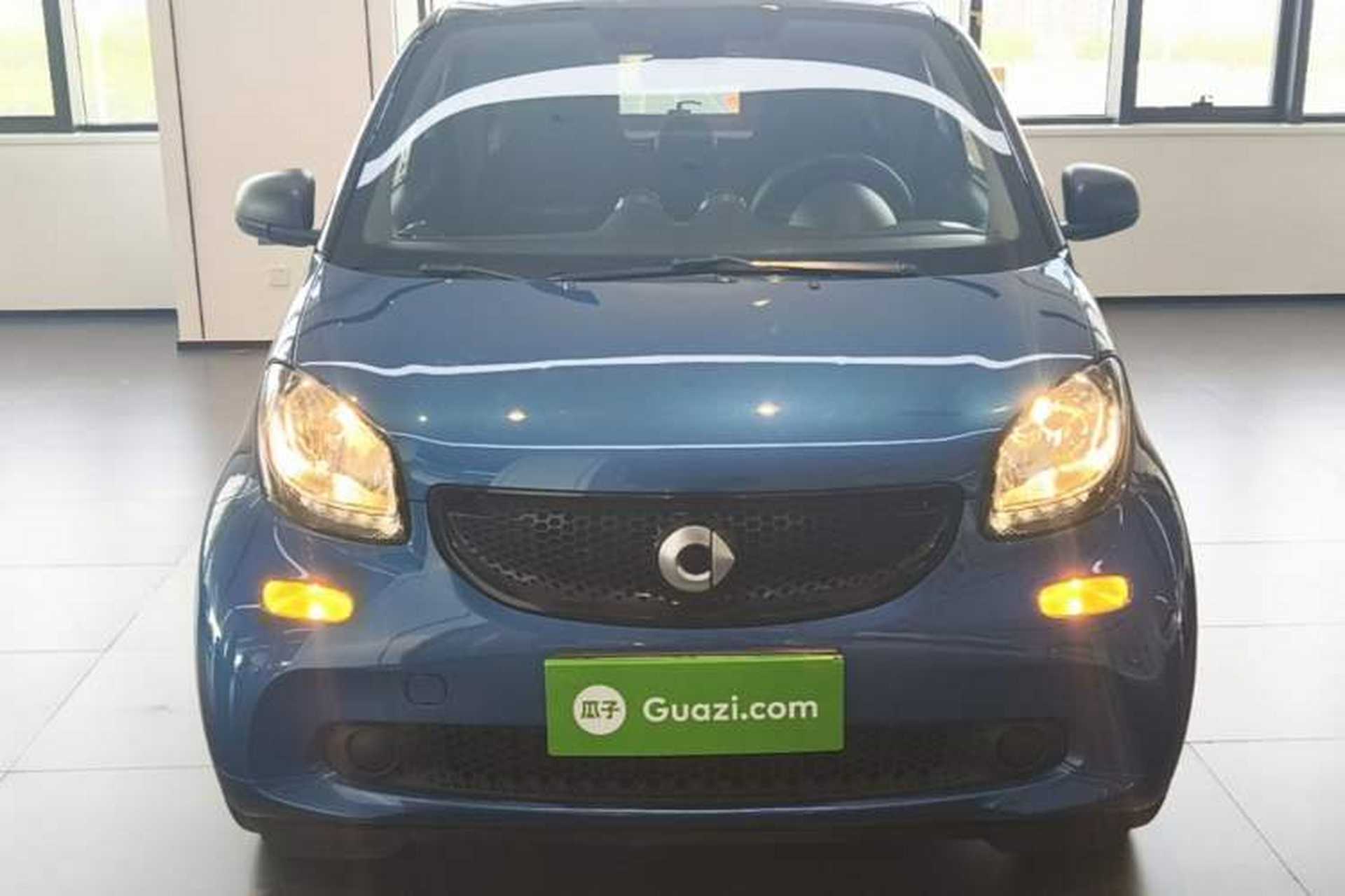 Used smart fortwo 2019 0.9T 66kW Hardtop Wind Power Edition China VI Front