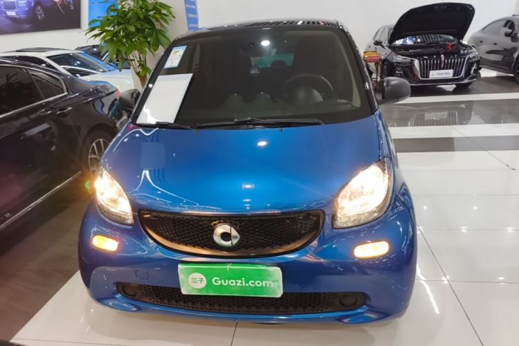 Used smart fortwo 2019 0.9T 66kW Hardtop Wind Power Edition China VI Front