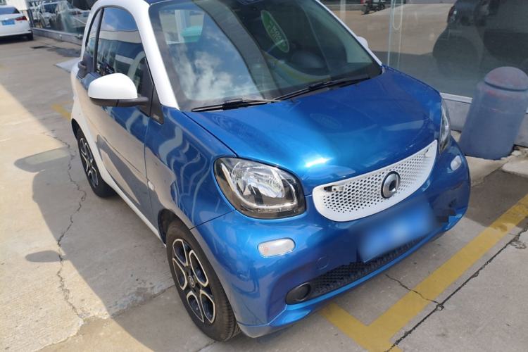 Used smart fortwo 2019 0.9T 66kW Hardtop Wind Power Edition China VI Front Right 45 Deg