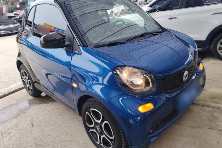 Used smart fortwo 2019 0.9T 66kW Hardtop Wind Power Edition China VI Front Right 45 Deg