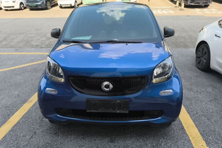 Used smart fortwo 2019 0.9T 66kW Hardtop Engine Version China VI Emission Standard Front