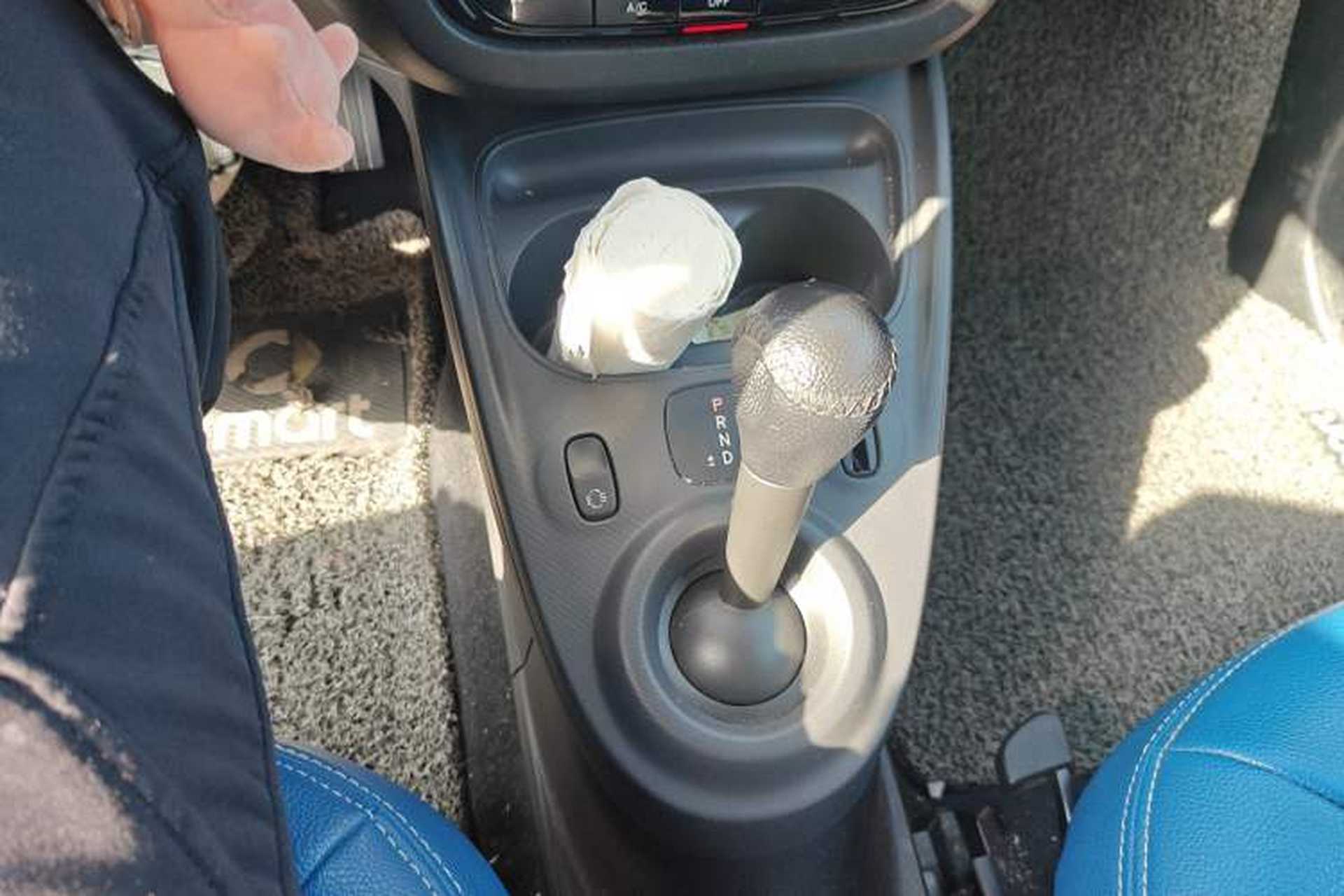 Used smart fortwo 2019 0.9T 66kW Hardtop Wind Power Edition China VI Gear Lever