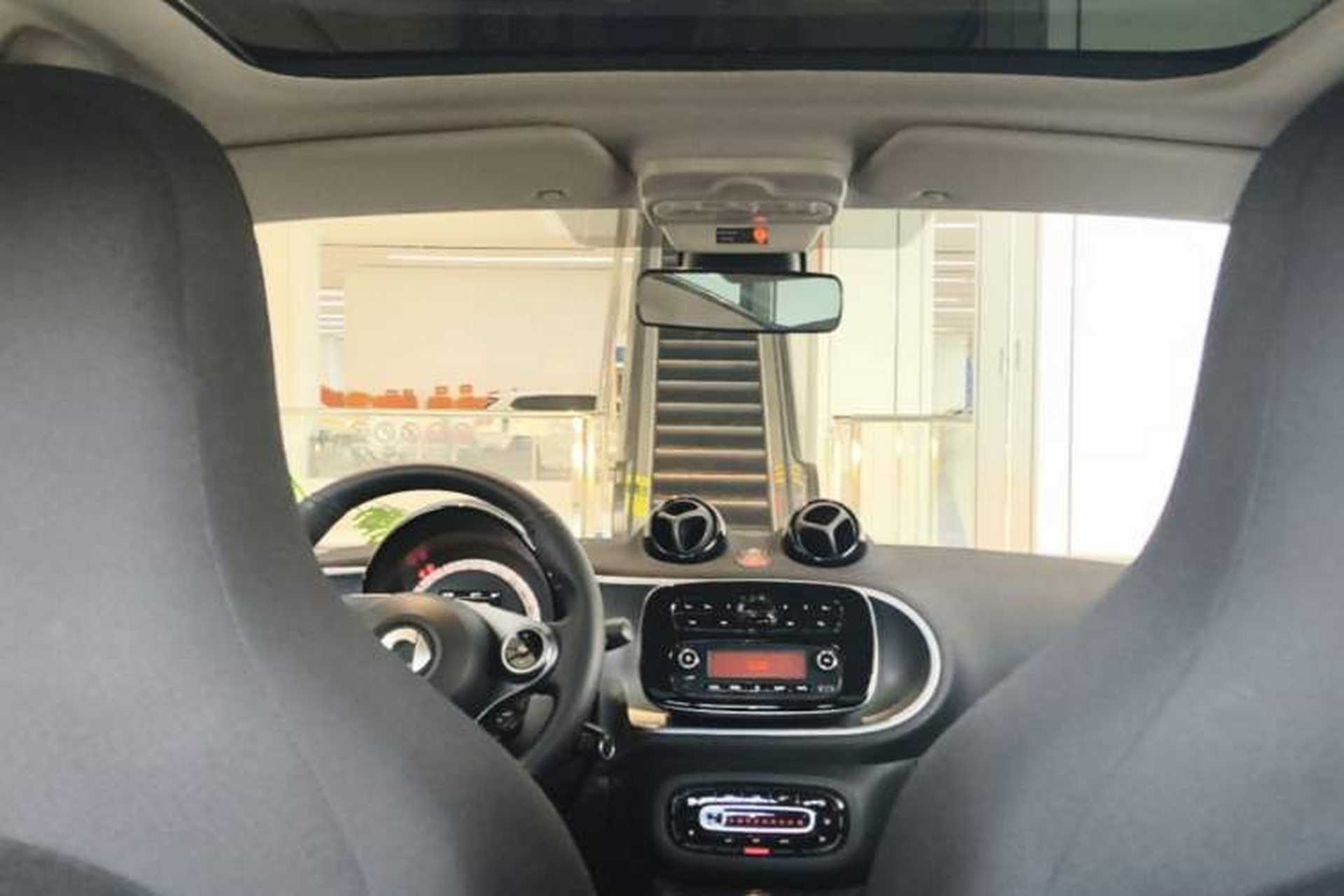 Used smart fortwo 2019 0.9T 66kW Hardtop Wind Power Edition China VI Headliner