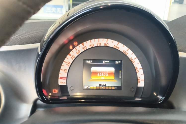 Used smart fortwo 2019 0.9T 66kW Hardtop Wind Power Edition China VI Instrument Cluster