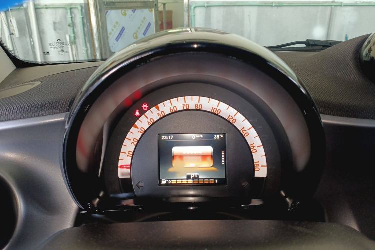 Used smart fortwo 2019 0.9T 66kW Hardtop Wind Power Edition China VI Instrument Cluster