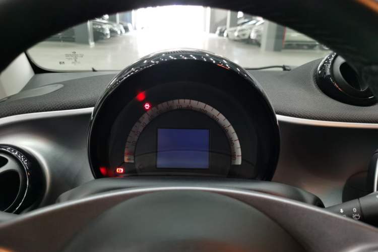 Used smart fortwo 2019 0.9T 66kW Hardtop Wind Power Edition China VI Instrument Cluster