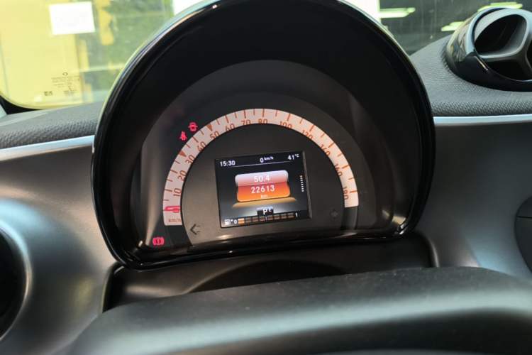 Used smart fortwo 2019 0.9T 66kW Hardtop Engine Version China VI Emission Standard Instrument Cluster