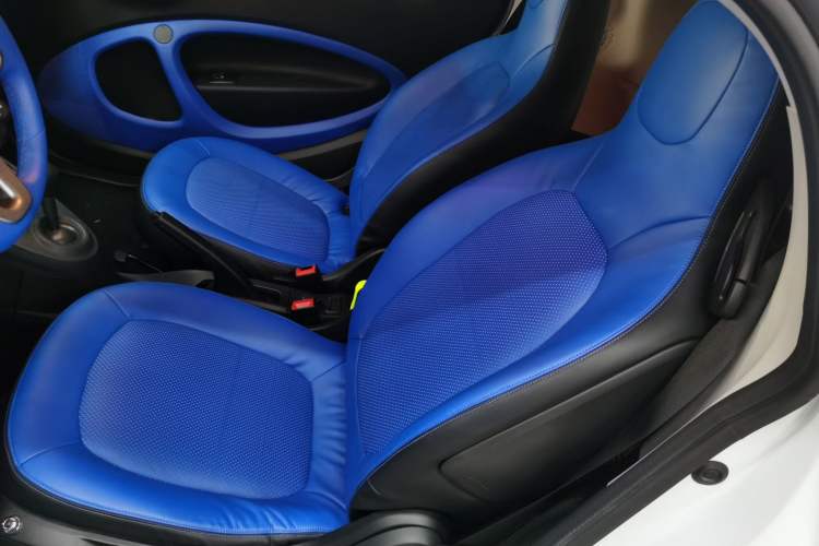 Used smart fortwo 2019 0.9T 66kW Hardtop Engine Version China VI Emission Standard Interior 1