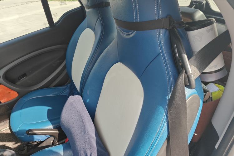 Used smart fortwo 2019 0.9T 66kW Hardtop Wind Power Edition China VI Interior 4