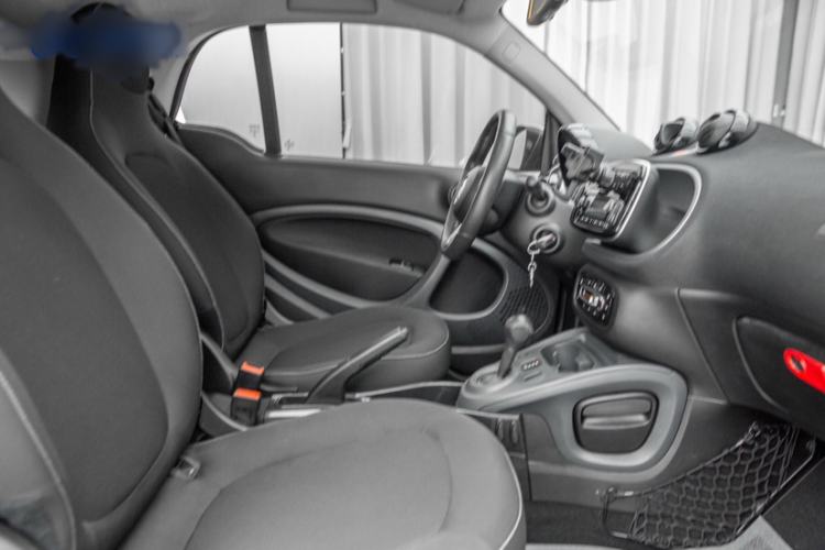 Used smart fortwo 2019 0.9T 66kW Hardtop Wind Power Edition China VI Interior 7